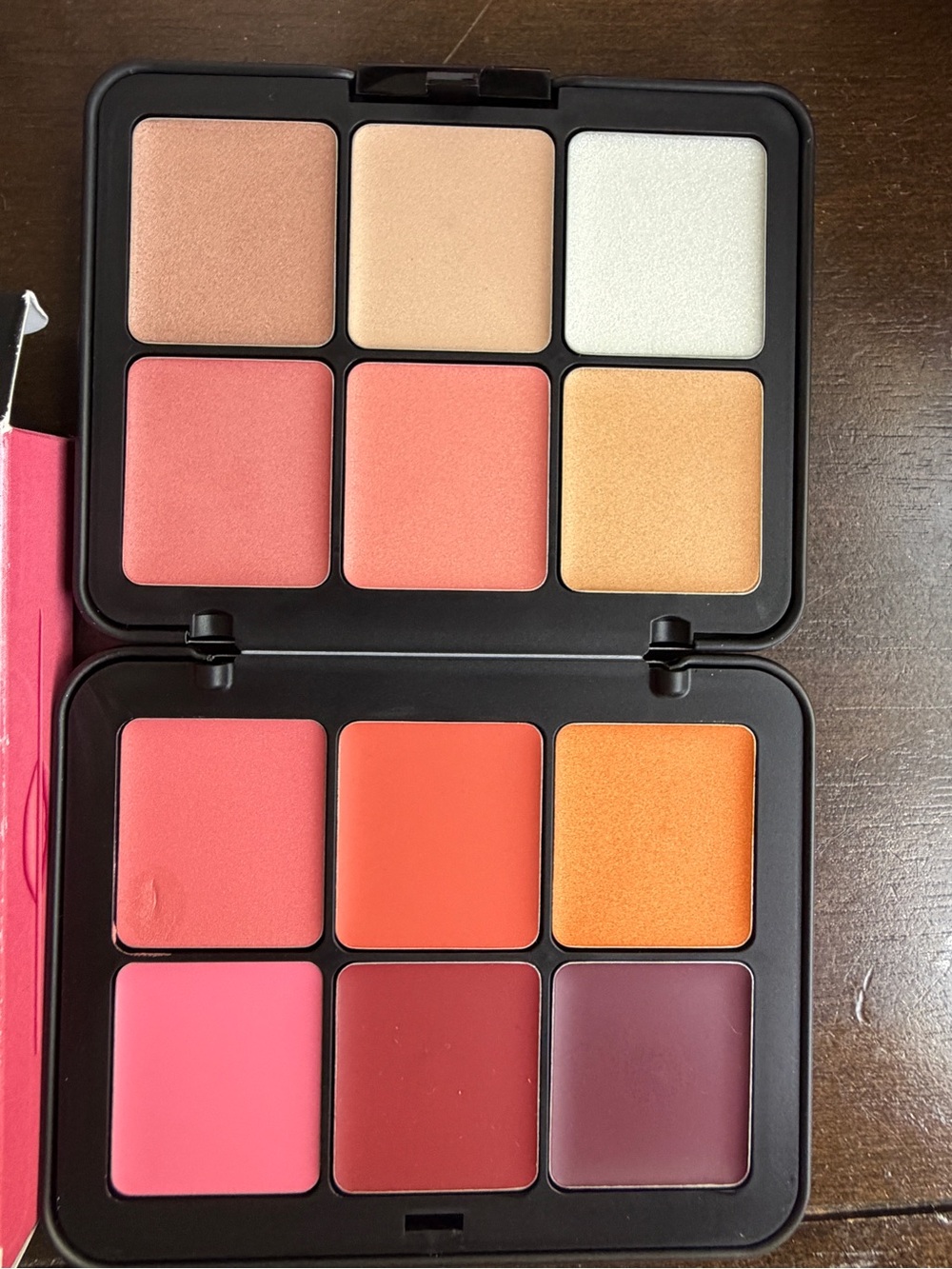 Blush & Highlight Palette - Pink, Coral, Peach, Gold Shades - Picture 5 of 6